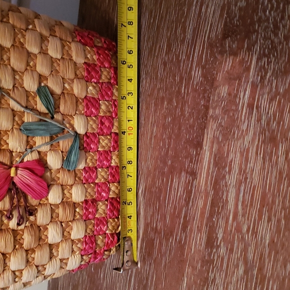 Vintage! 1970's Basket Weave Purse! 2XHost Pick - Picture 5 of 10